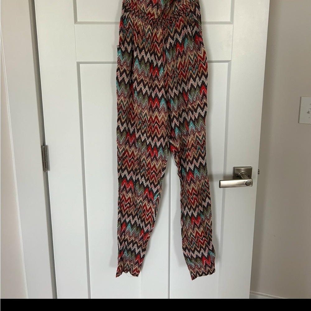 Patterned Jumpsuit - Picture 5 of 5